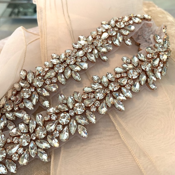 Strapless blush pink gown from David’s bridal. Worn once - Picture 5 of 12